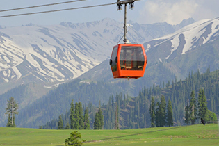 Paragliding in Mountains